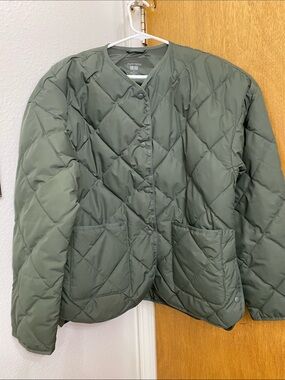 Uniqlo Olive Green Quilted Women's Puffer Jacket